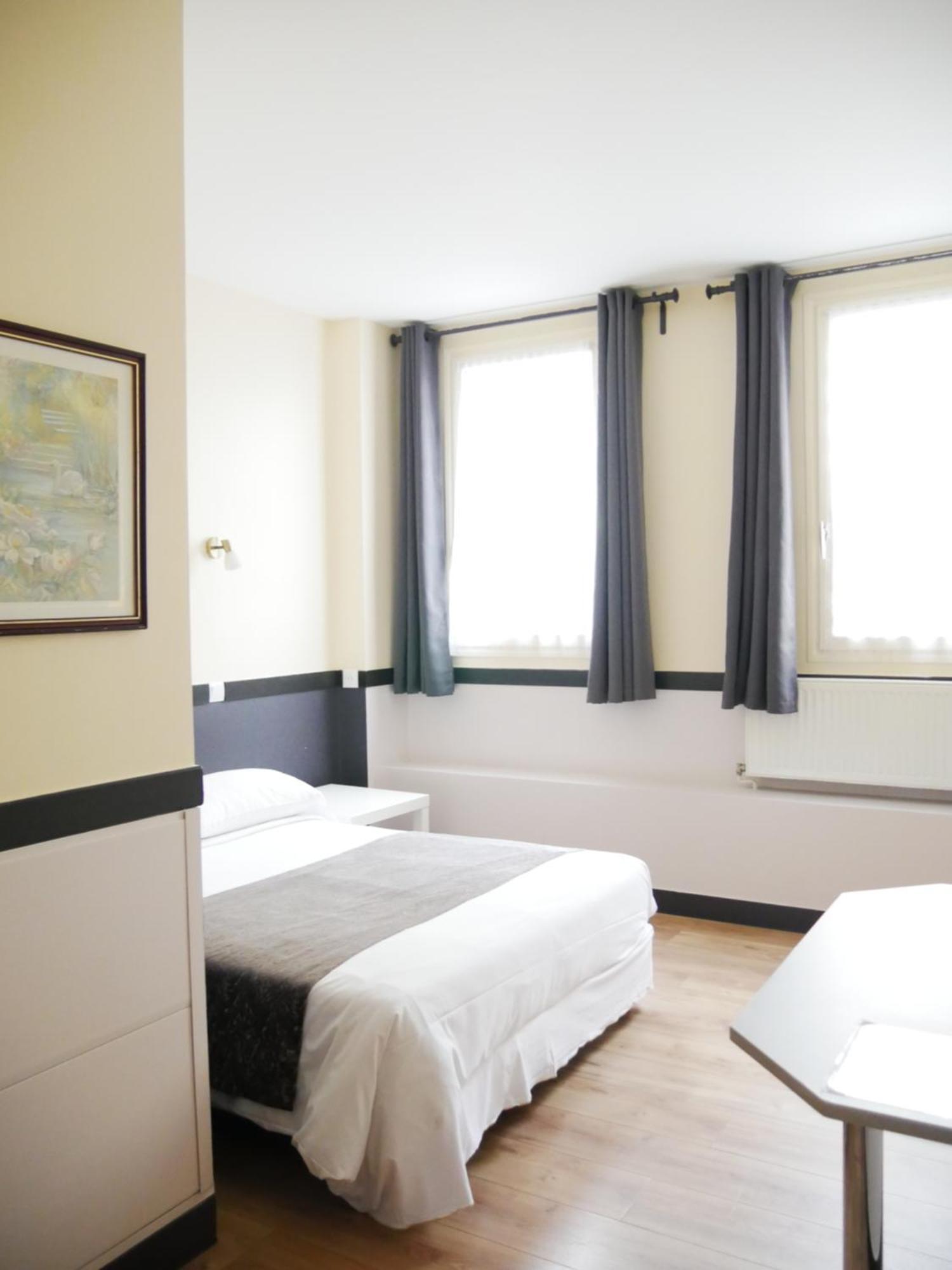 Hotel Des Bains A 10 Min De Paris เมซง-อัลฟอร์ ภายนอก รูปภาพ
