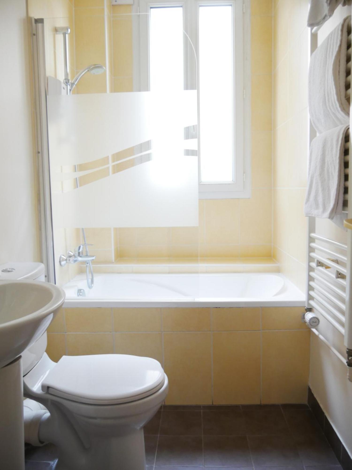 Hotel Des Bains A 10 Min De Paris เมซง-อัลฟอร์ ภายนอก รูปภาพ