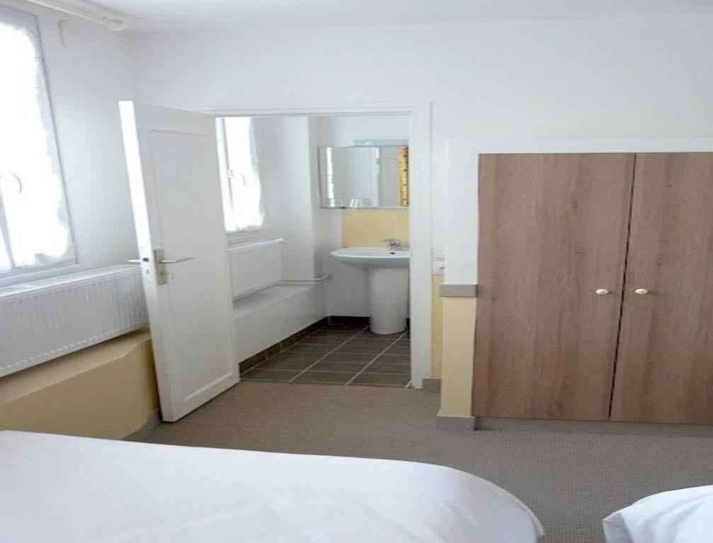 Hotel Des Bains A 10 Min De Paris เมซง-อัลฟอร์ ภายนอก รูปภาพ